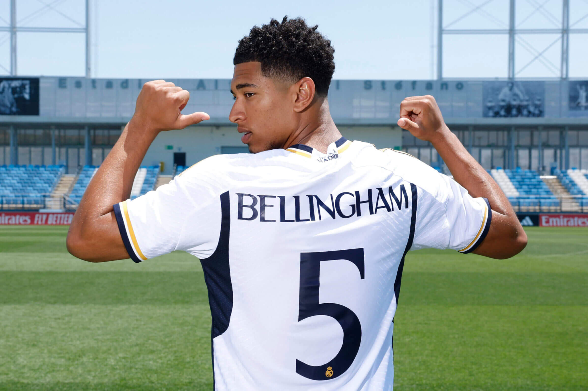 What number is Jude Bellingham using at Real Madrid, and whats the story behind that number choice?