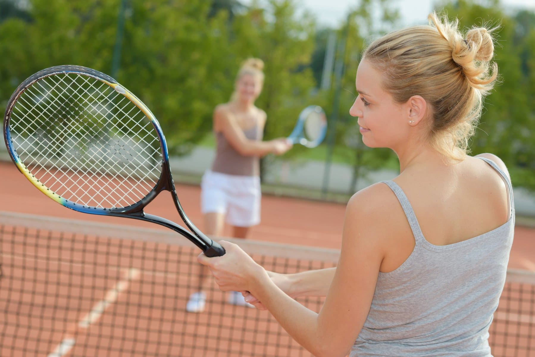 Play Tennis While Pregnant: Dos and Donts (Simple Rules for Expecting Mothers on the Court)
