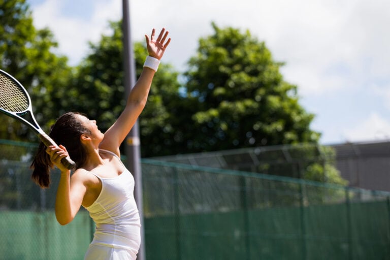 Play Tennis While Pregnant: Dos and Donts (Simple Rules for Expecting Mothers on the Court)