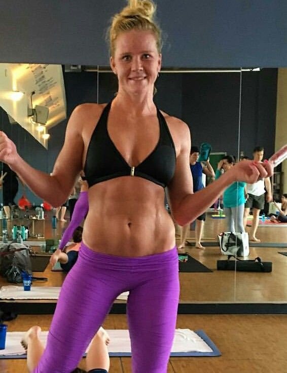 Holly Holm Tits: Whats the Big Deal? (Heres Why Theyre Trending Online)