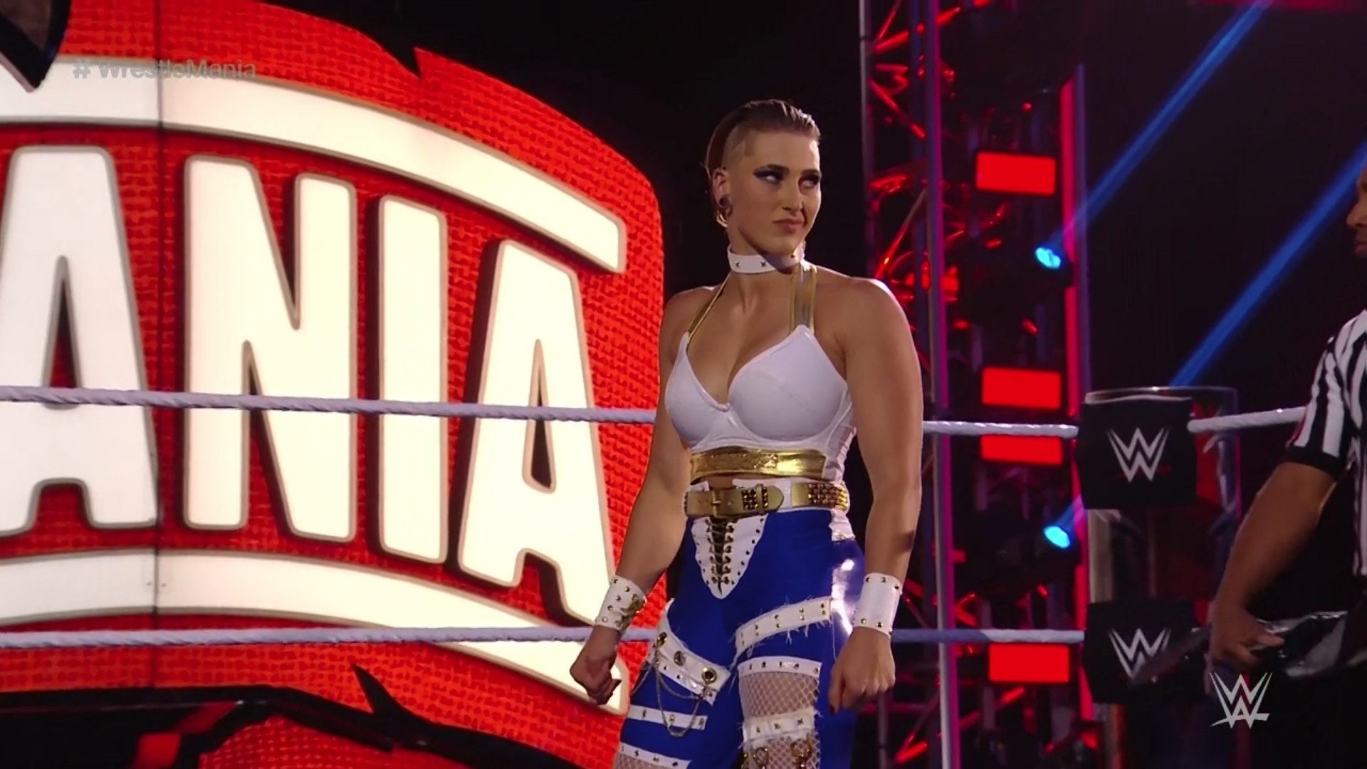 rhea ripley - wrestlemania 36: check out her awesome performance