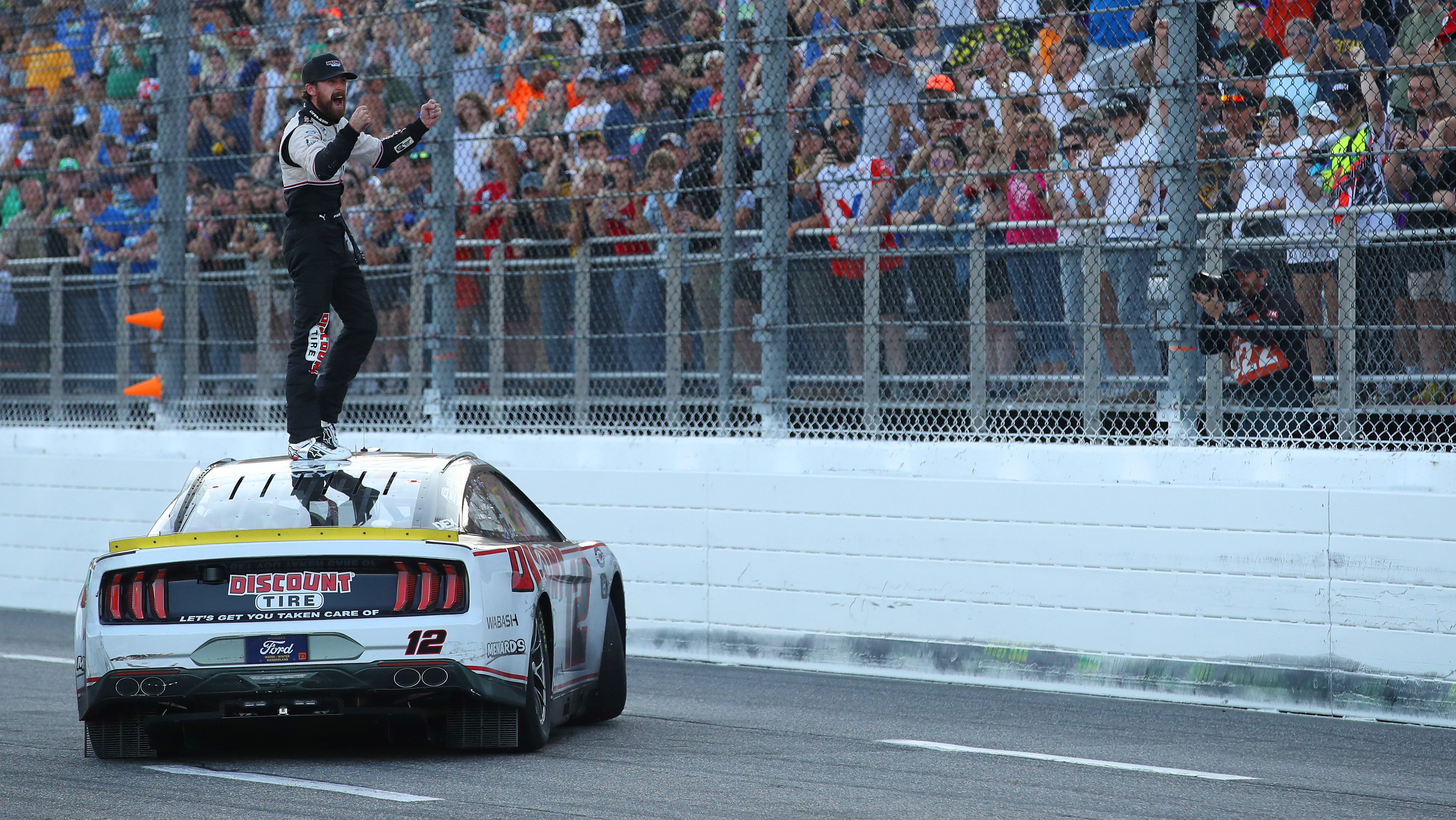 Want Ryan Blaney Martinsville Stats? Heres the Ultimate Guide