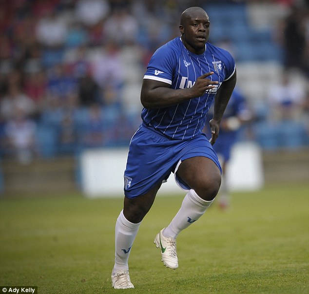 Dele Akinfenwa Height: How Tall Is the Football Player Really In Reality And How Heavy He Is?
