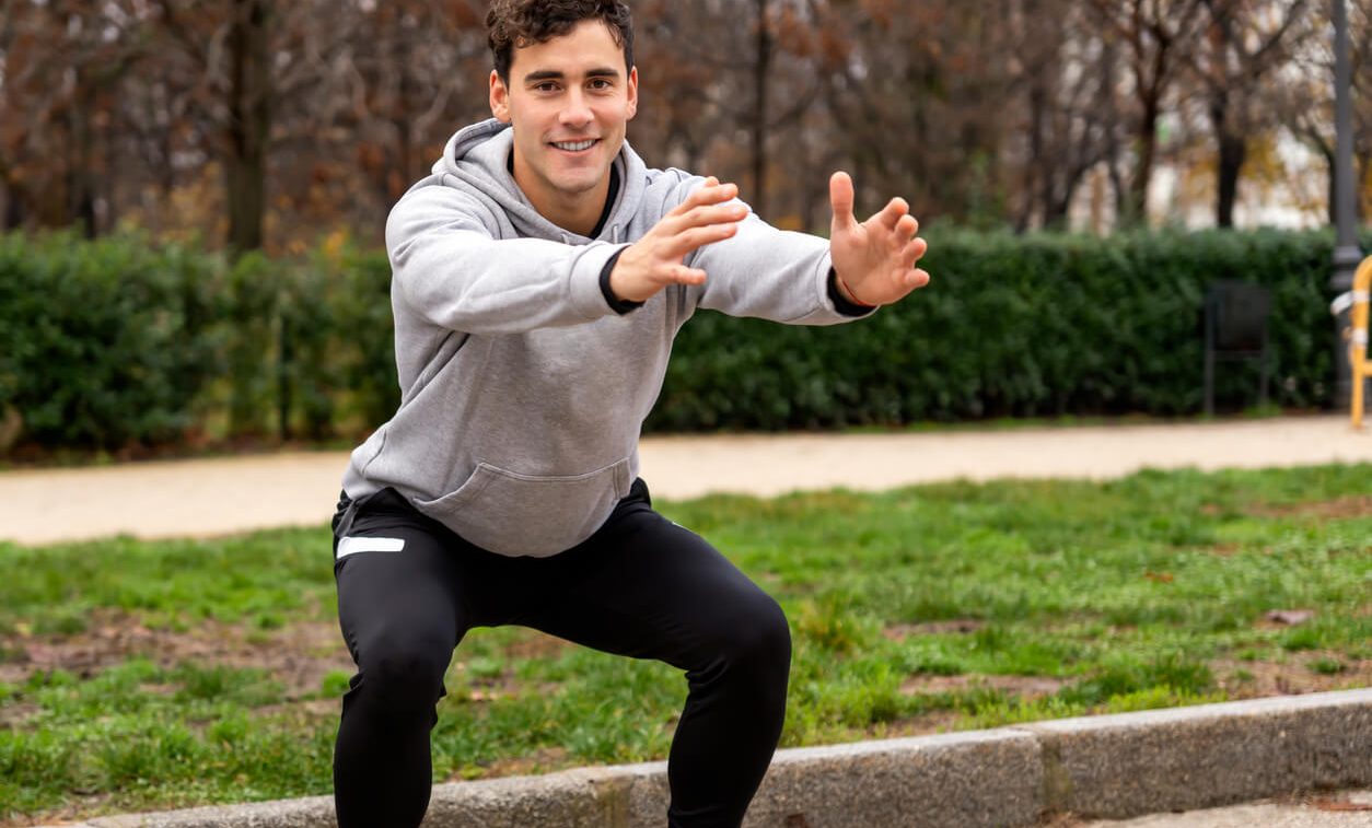 Quick Pre Round Golf Stretches to Improve Your Game: Simple Warm-Up Guide for Golfers