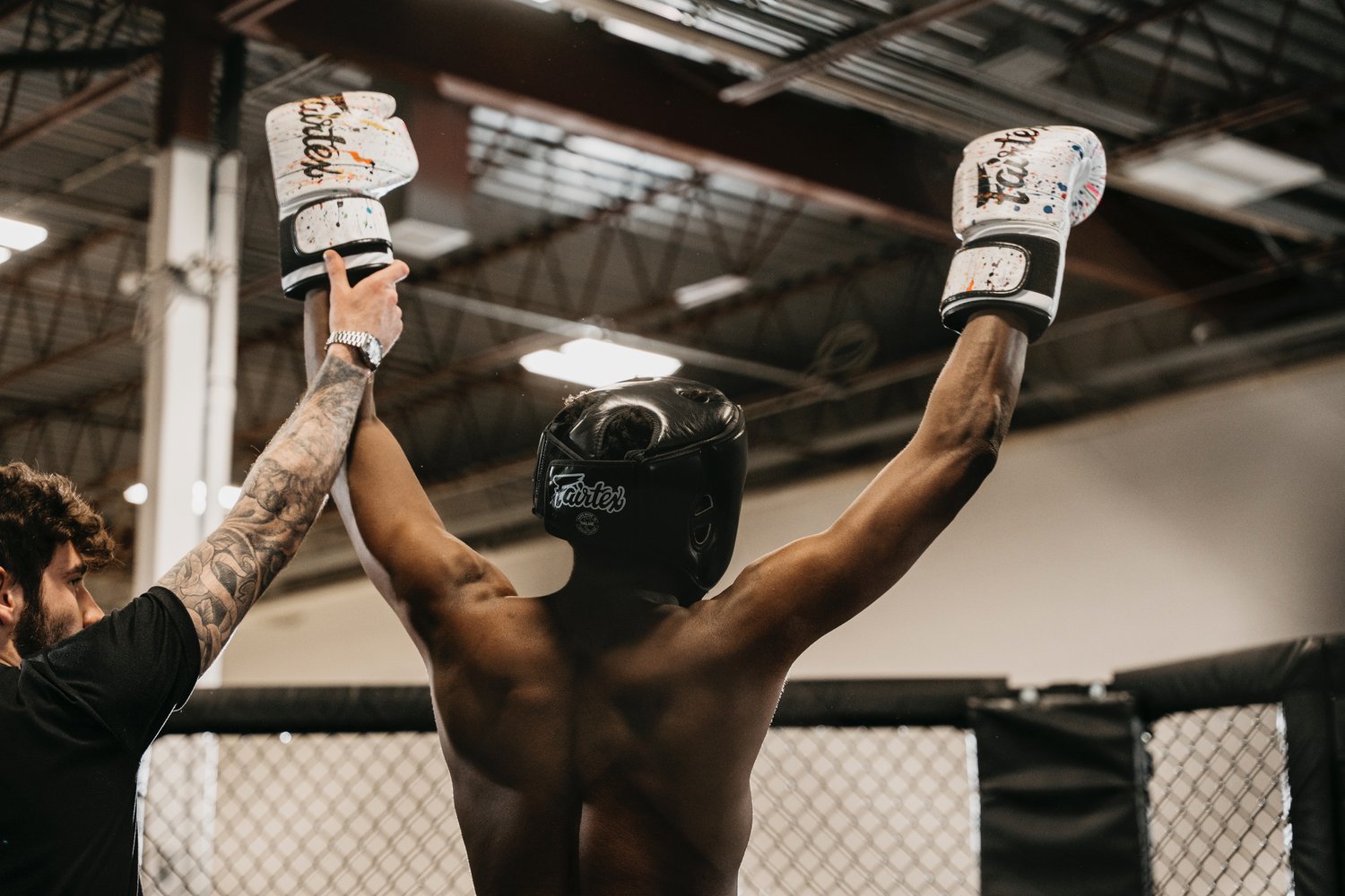 Fight MMA Street: Top tips from experts for using mixed martial arts effectively in street fights.