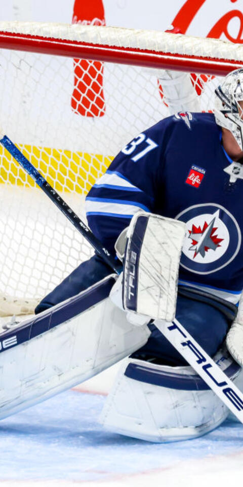 Checking In on the 2024 Vezina Trophy Odds: See the Favorites and Dark Horses!