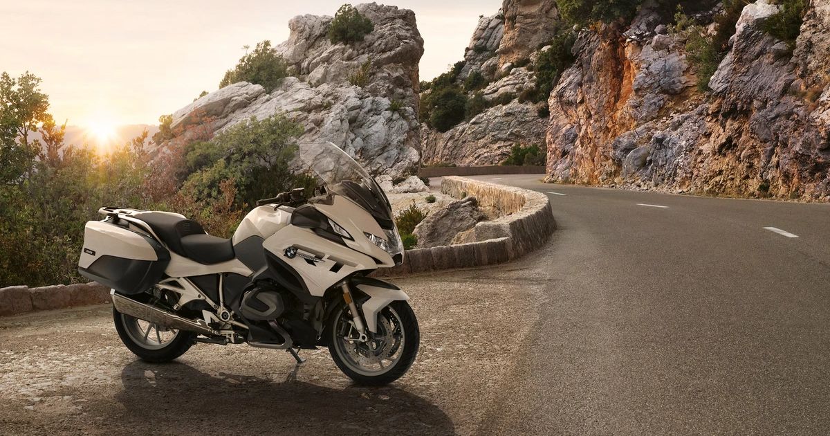 Choosing the best motorcycle sports tourer: A guide to features and things to consider!