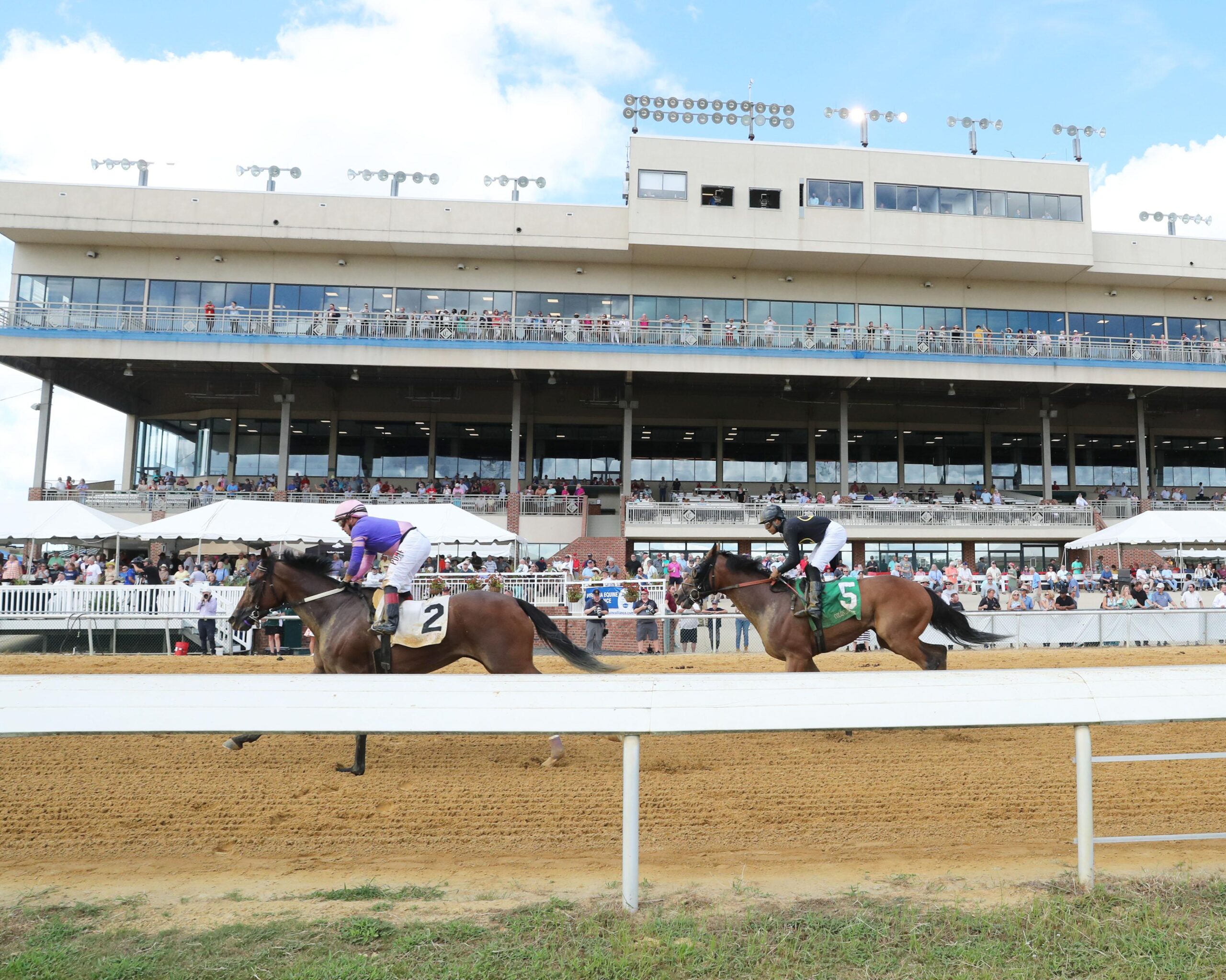 Colonial Downs Racetrack: Everything You Need to Know Before You Go