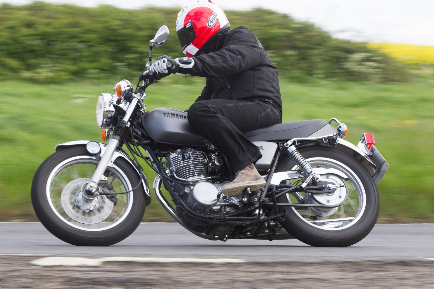 Yamaha SR400 Top Speed and Performance: A Riders Guide.