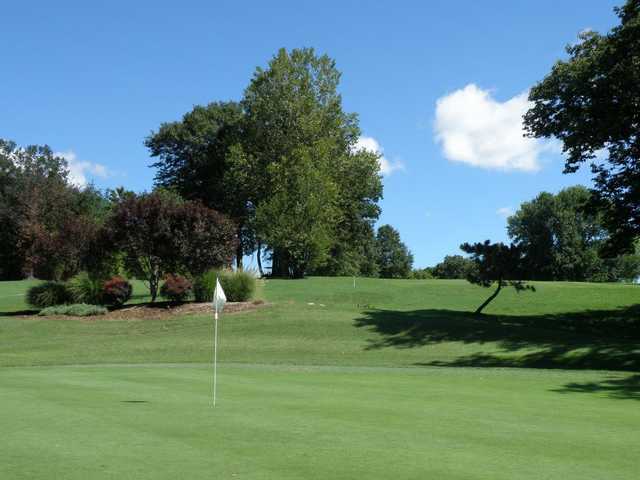 Berry Hill Golf Course Bridgeton MO: Course Details, Reviews and Green Fees.