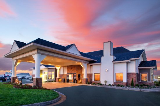 Hotels near The Tribute Gaylord? Your Options explored.