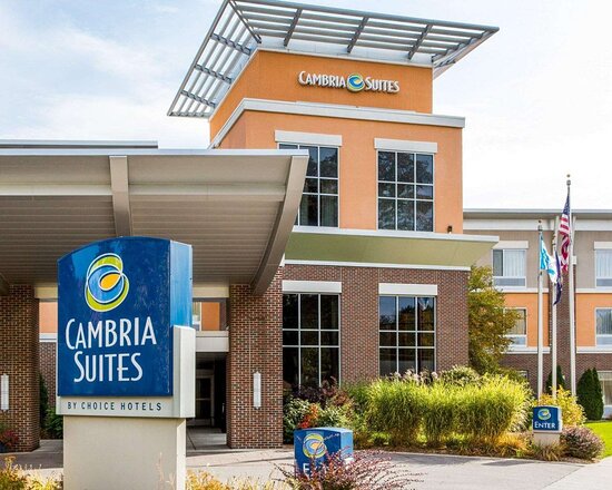 Hotels near The Tribute Gaylord? Your Options explored.