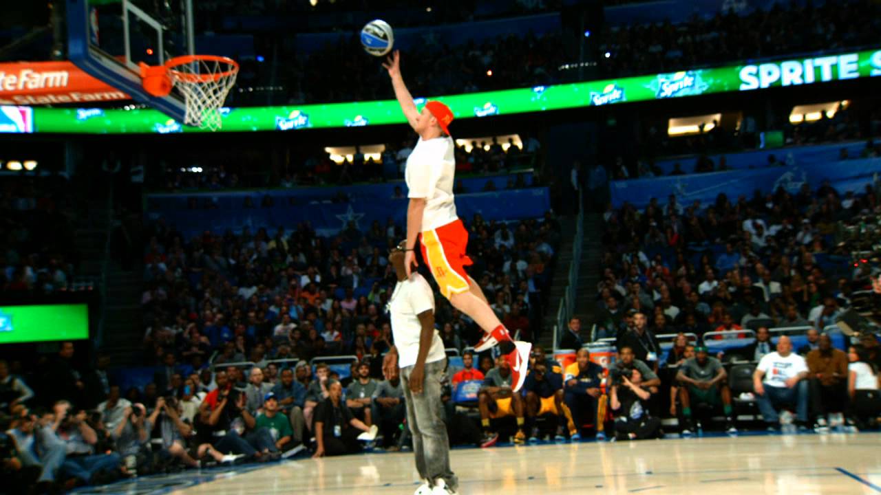 Amazing Diddy Dunk: Check out the Best Angles and Slow Motion!