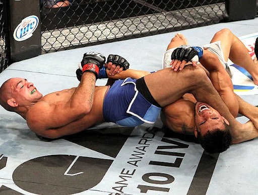 UFC Arm Bar Techniques: Master the move like a pro fighter!