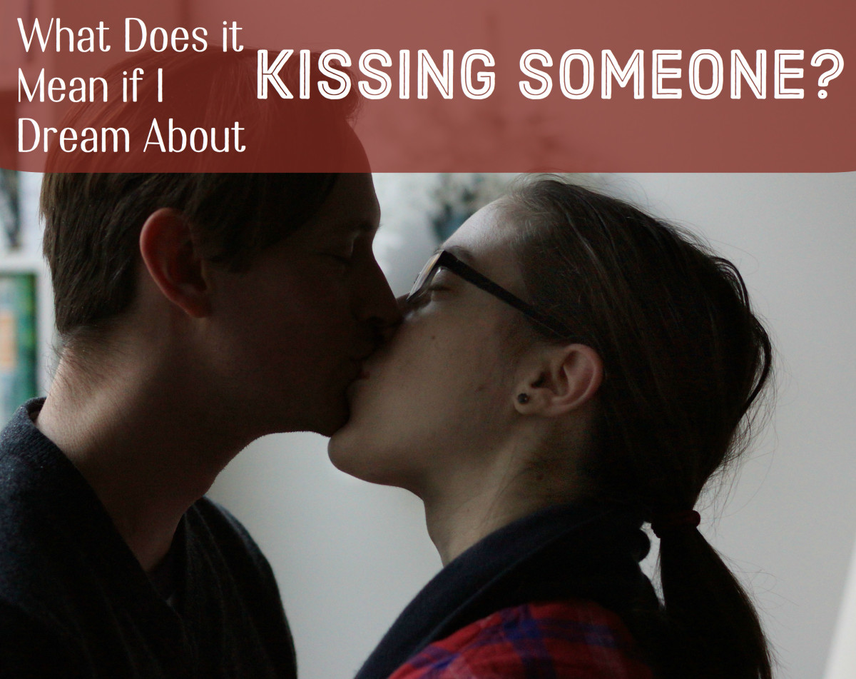 Getting Kissed in a Dream: Is It a Good or Bad Sign? (Dream Analysis)
