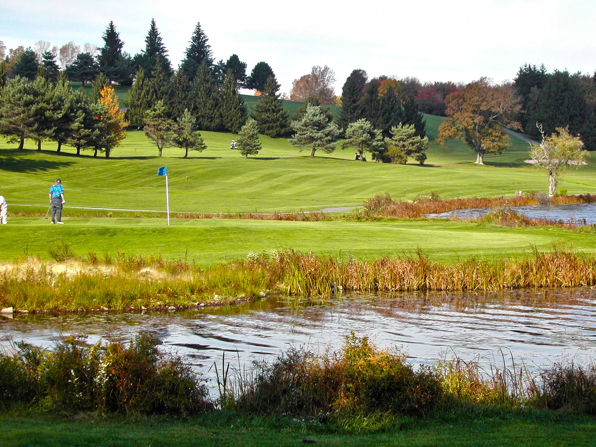 Lochmor Golf Course: Amazing Views and Challenging Play.