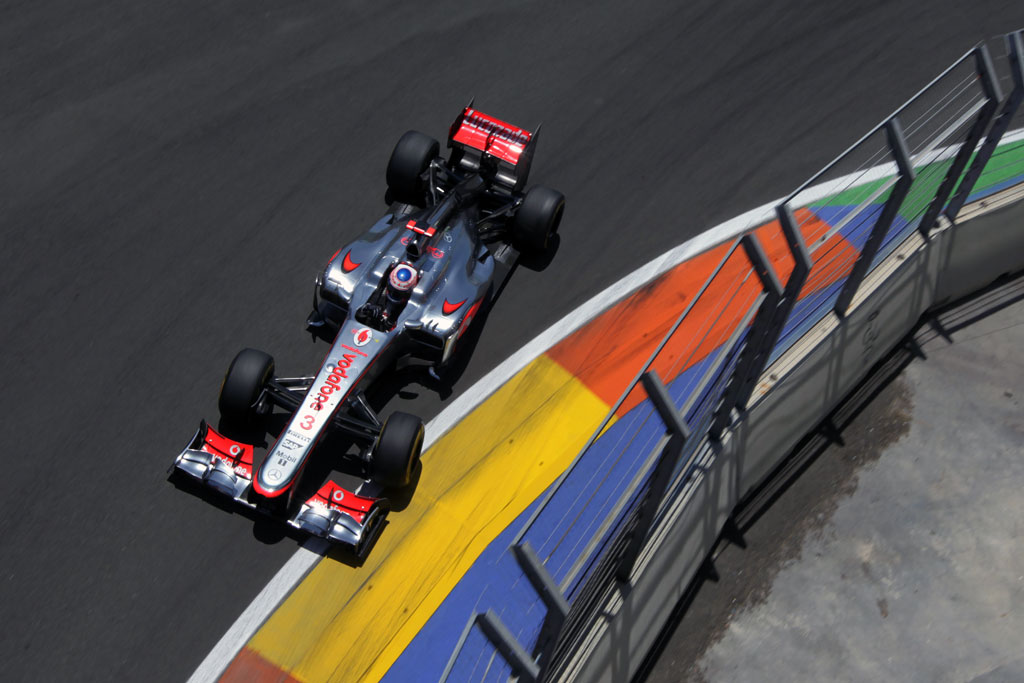 Curious about the mclaren f1 2012 car speed? Learn simple facts about its engine and track records.