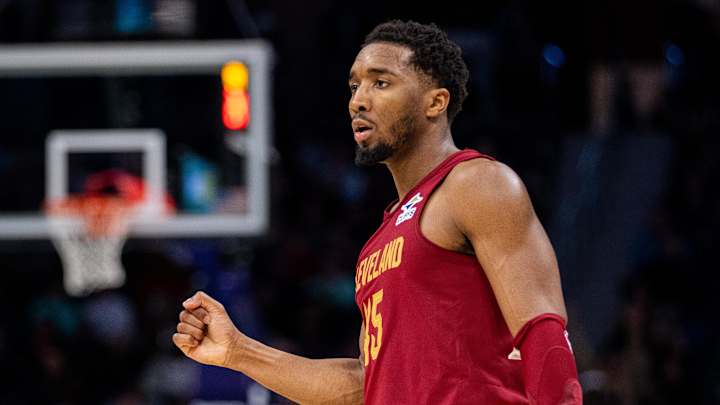 Need a Donovan Mitchell injury update today? Stay informed about his status and potential return date.