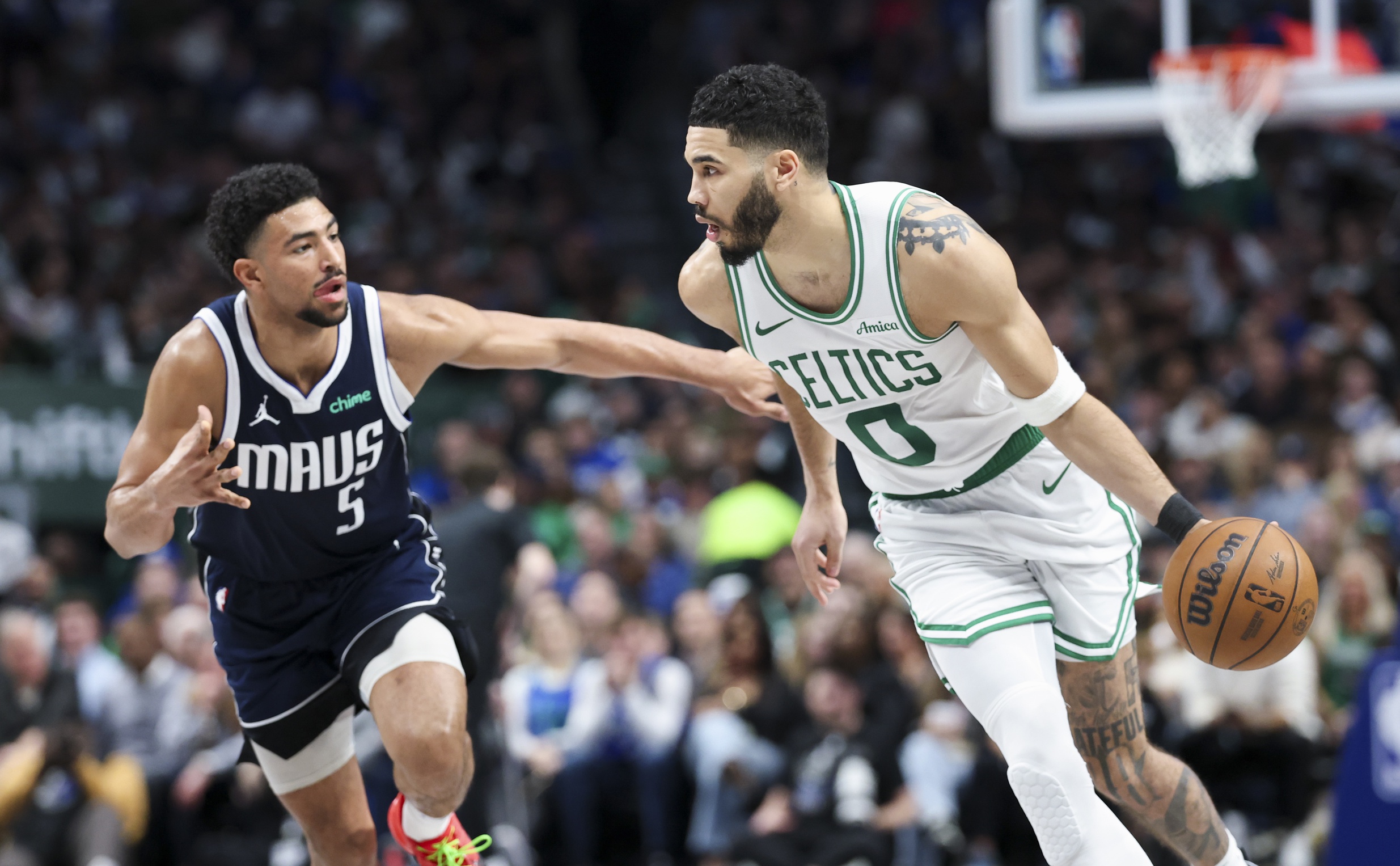 Dallas Mavericks vs Celtics: A Battle of NBA Titans!