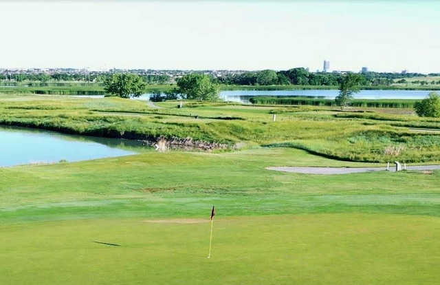 How is playing at Comanche Trail Golf Course Amarillo? Get real player tips before you go.