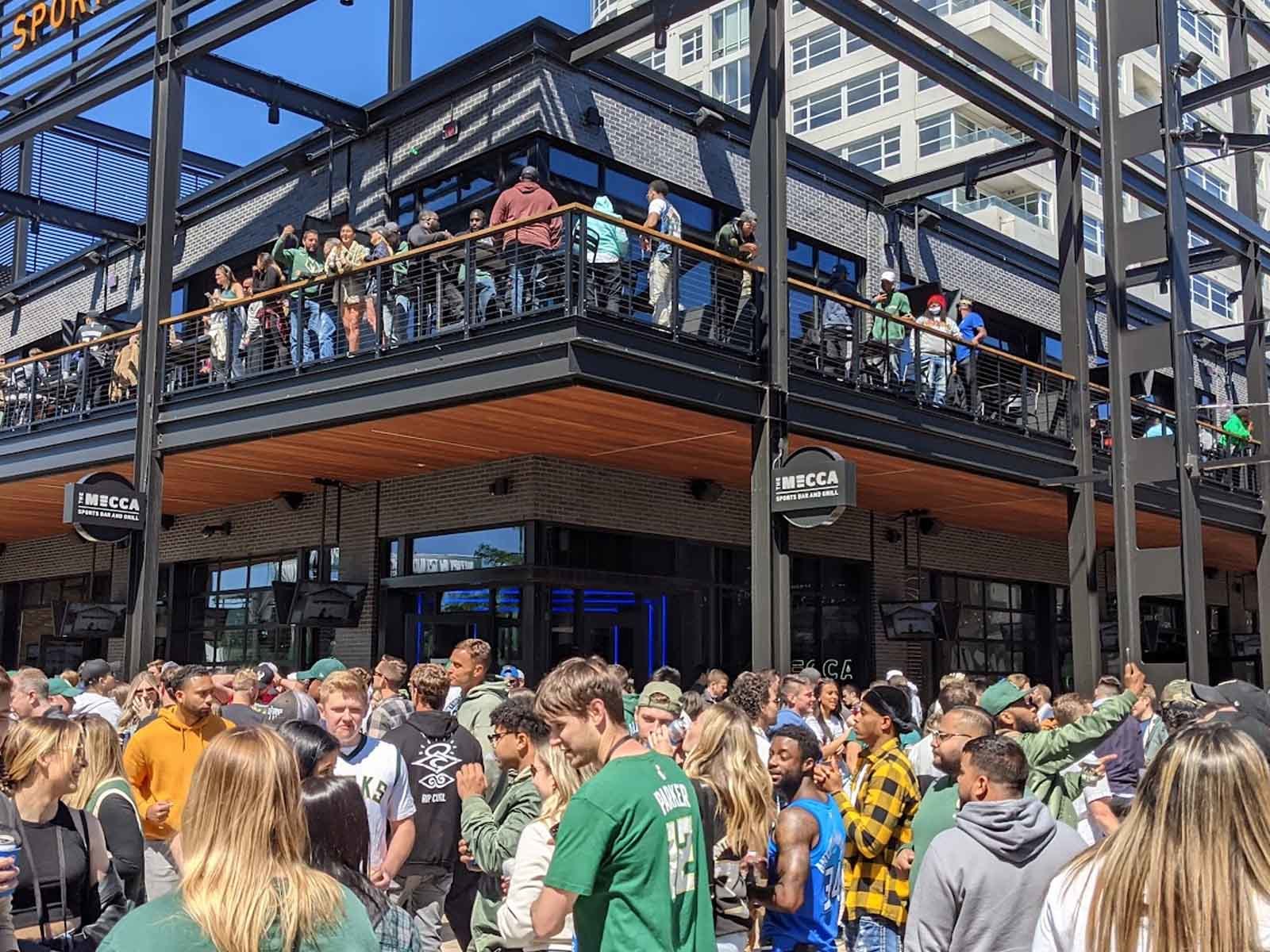 Top Playoffs Clubs Near You: A Locals Guide