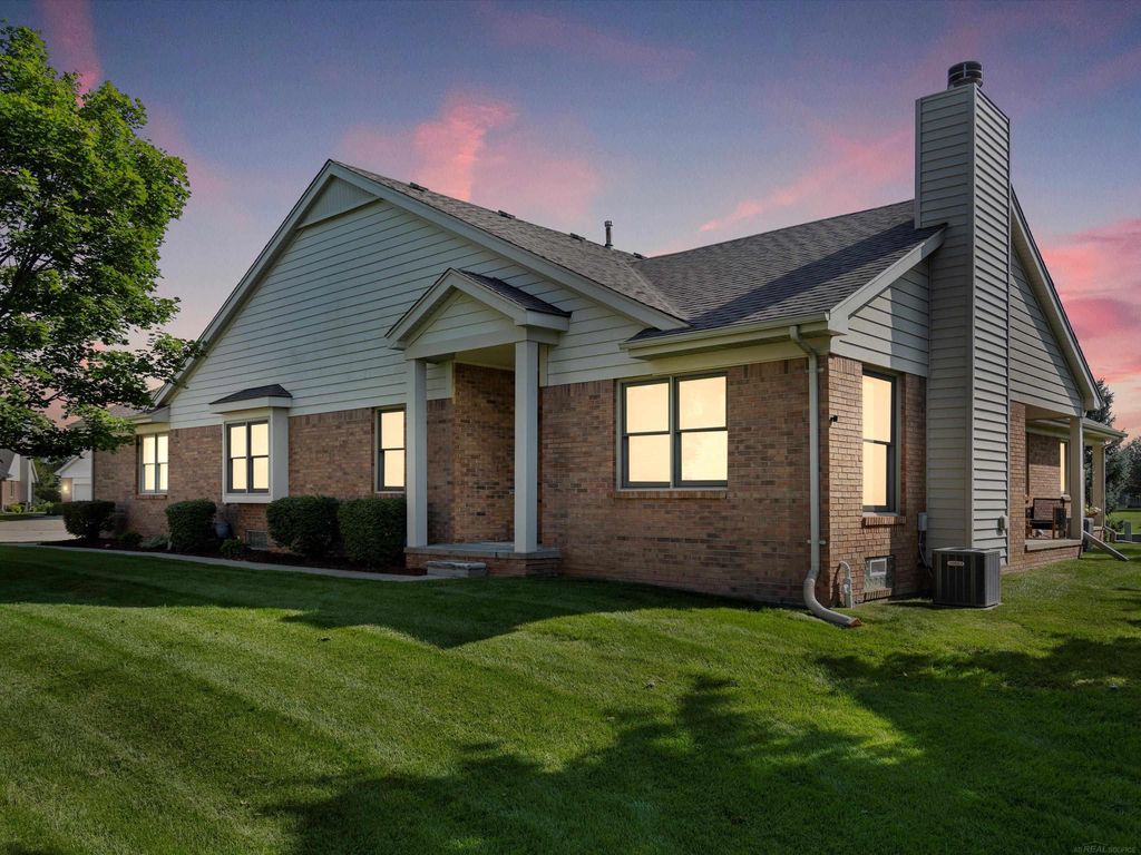Are houses for sale in Pheasant Ridge? Find your perfect dream home in this beautiful community today.