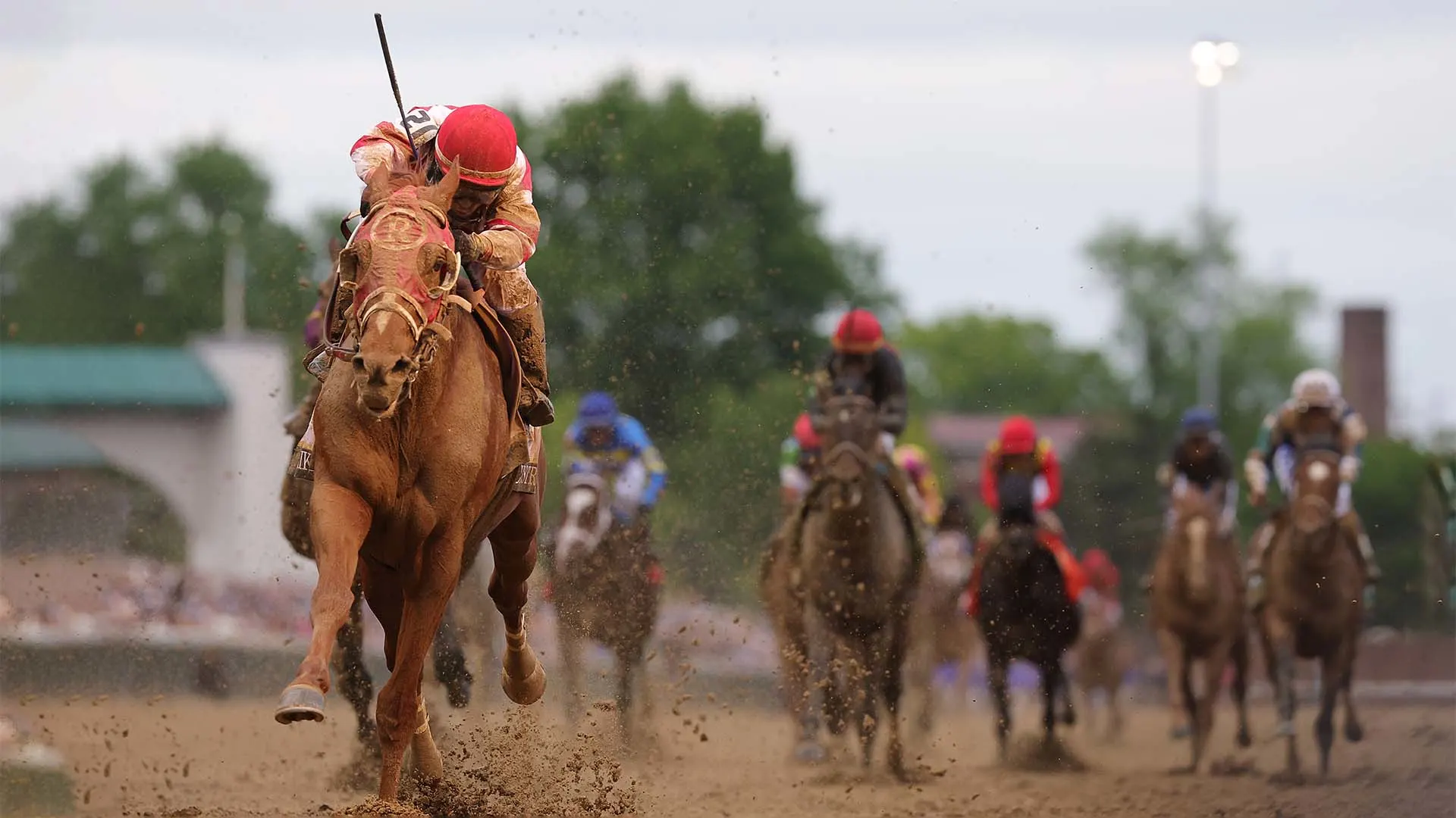 What makes a horse a smart long shot for kentucky derby victory? Look for these key factors experts consider for outsider bets.