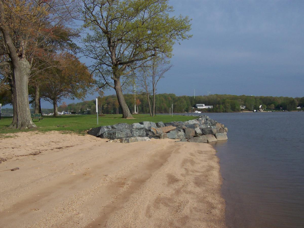 Your first visit to Flying Point Park? Get all the essential information you need right here.