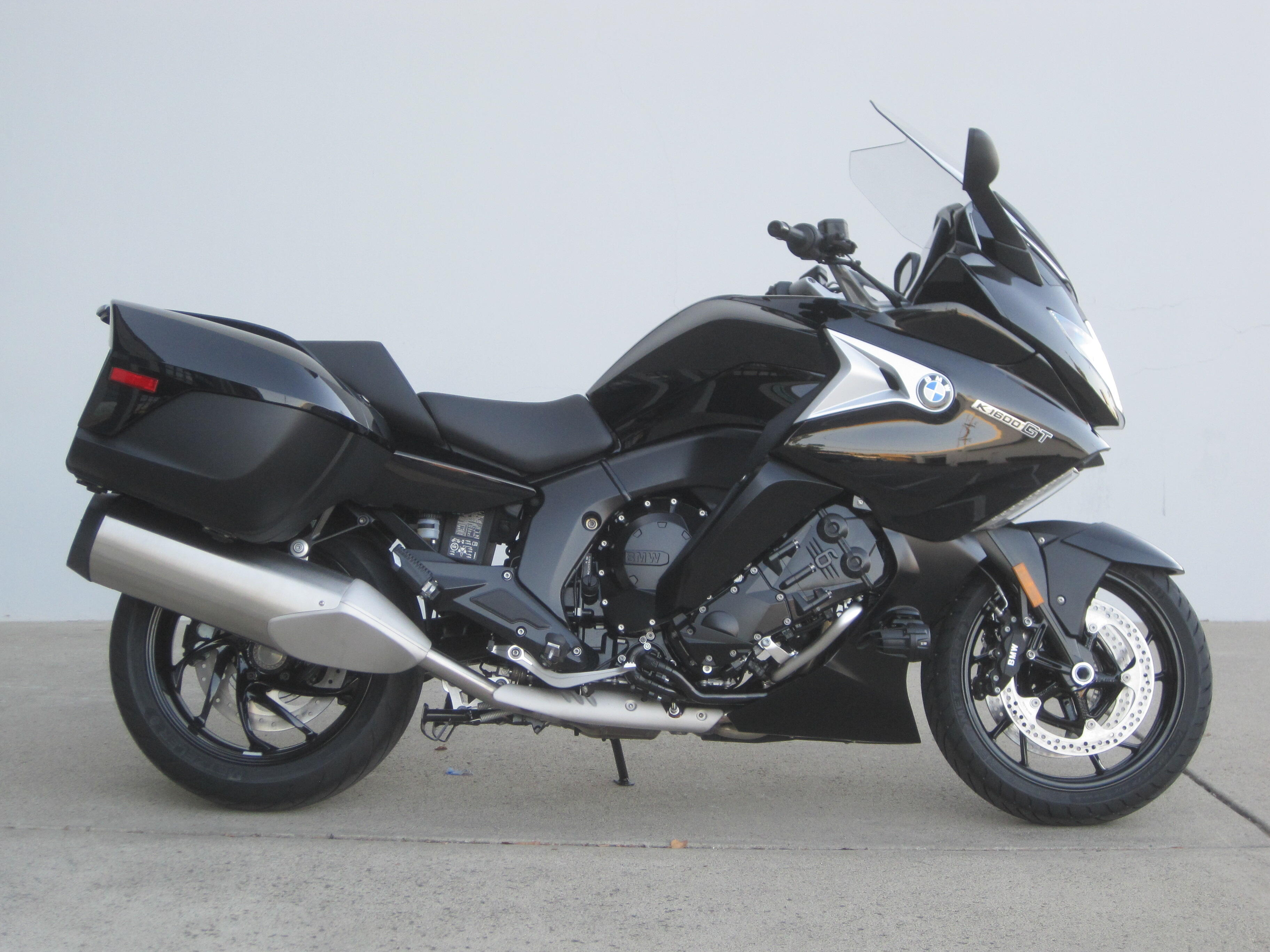 Looking for BMW K1600GT specs? Check this simple breakdown of its impressive features and performance data.