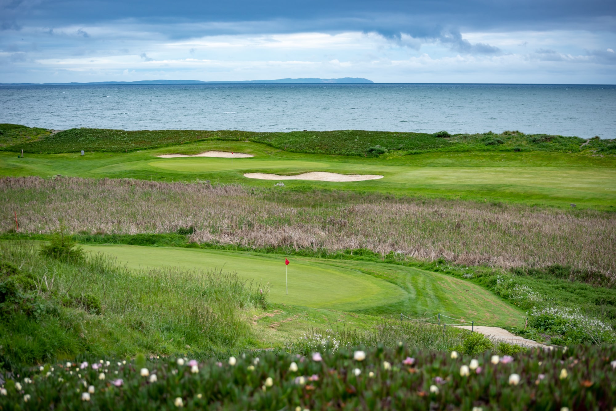 Why play golf at the links at bodega harbour bodega bay ca? (Discover its stunning coastal charm)