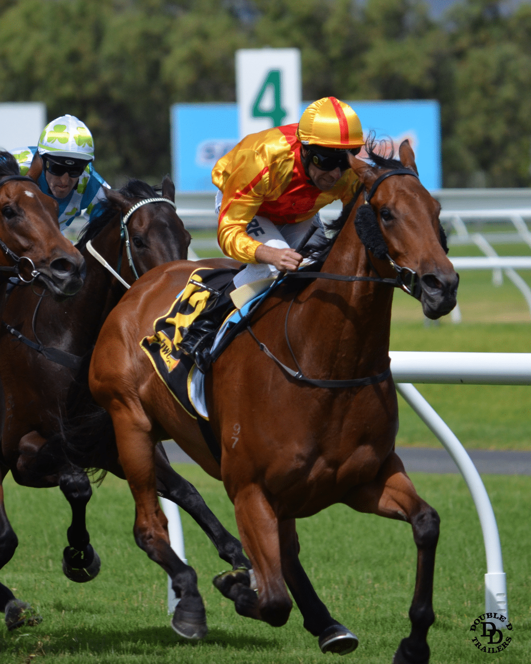Exactly how much does a jockey weigh? Uncover the facts about jockey weight requirements in horse racing.