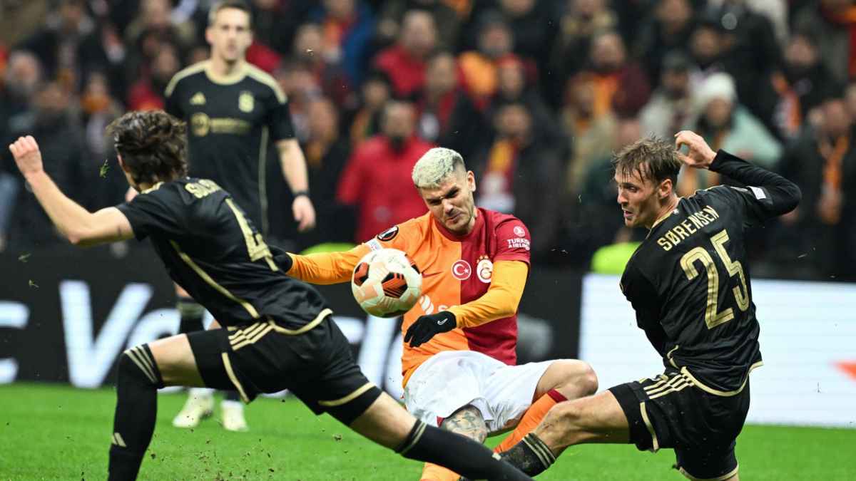 What time does the exciting Sparta Praha Galatasaray game actually start? Find the confirmed kick off details.