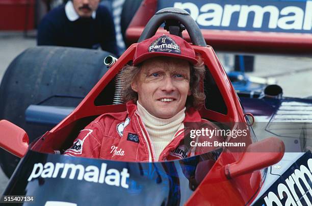 Where can I find images of Niki Lauda? Discover incredible photos of the F1 racing star.