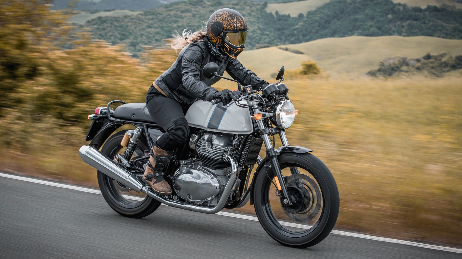 How to choose a good liter class bike? Follow these simple tips for your best decision.
