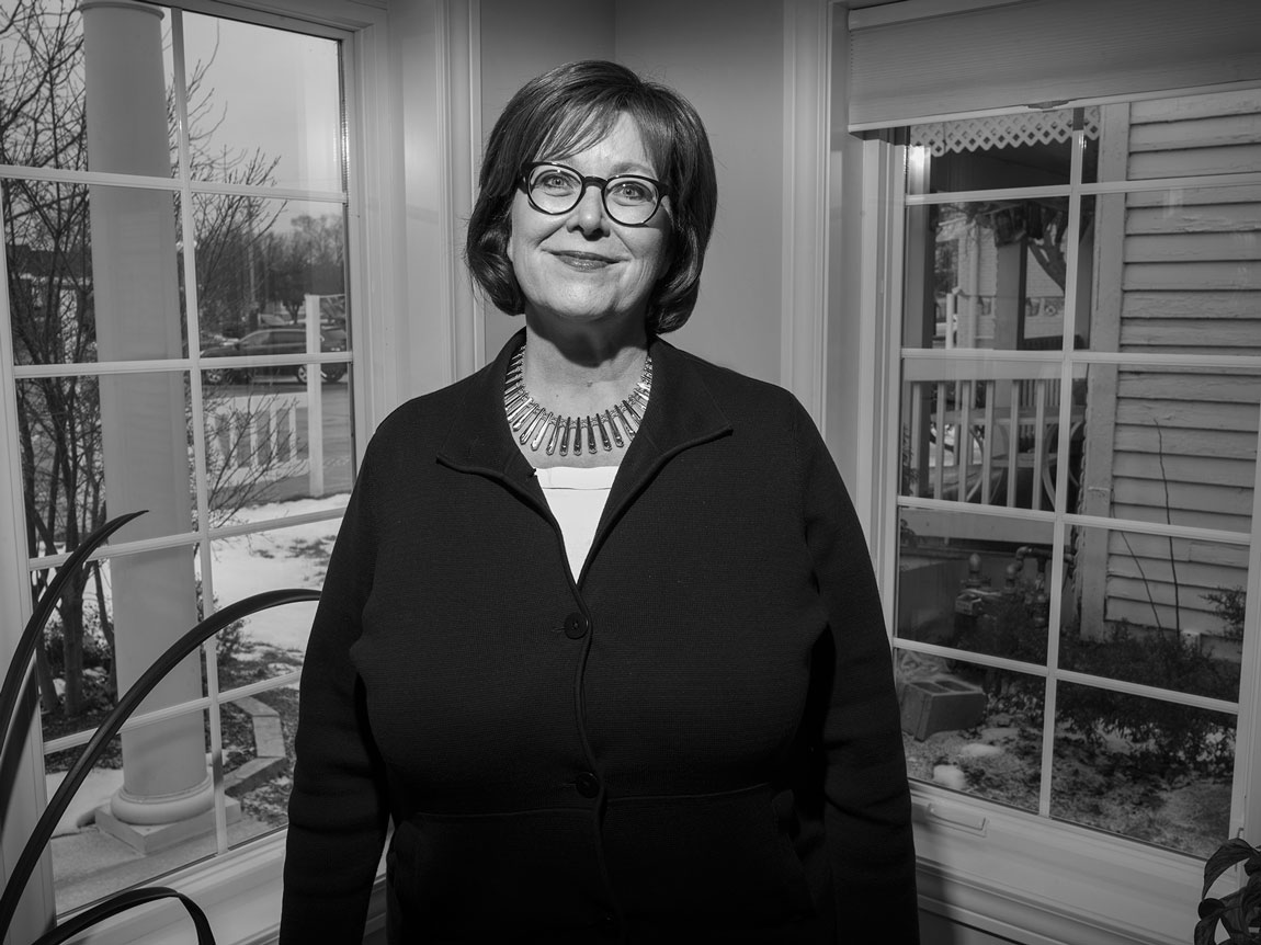 Why is Ann Selzer poll accuracy considered the gold standard? Understanding her consistent polling results.