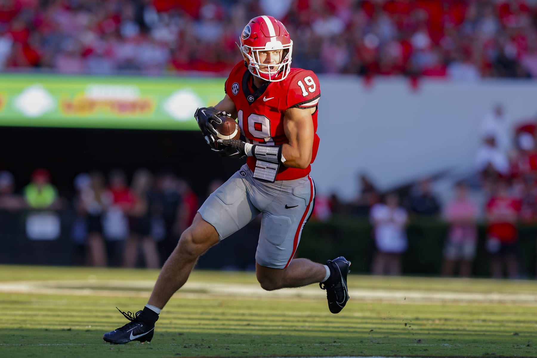 Everything about the Brock Bowers combine appearance: His key numbers, expert analysis, and draft projection updates.