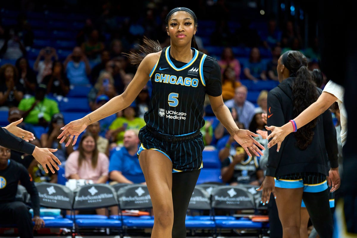 Want to know more about Star Reese? Here are some fun facts and her amazing career highlights.