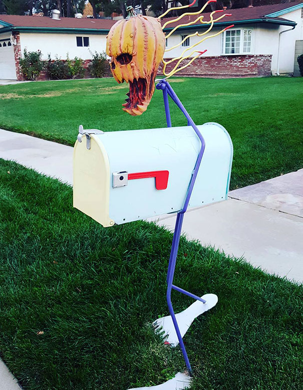 Great funny mailbox ideas for your home (These designs will make your mailman laugh daily)