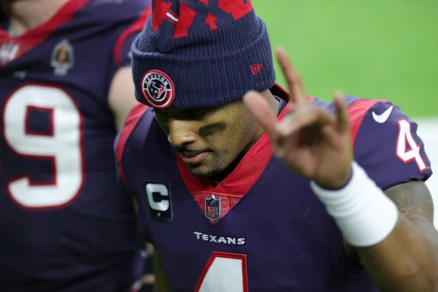 Whats the latest on Deshaun Watson Mike Williams trade rumors? See if this potential receiver swap makes sense.