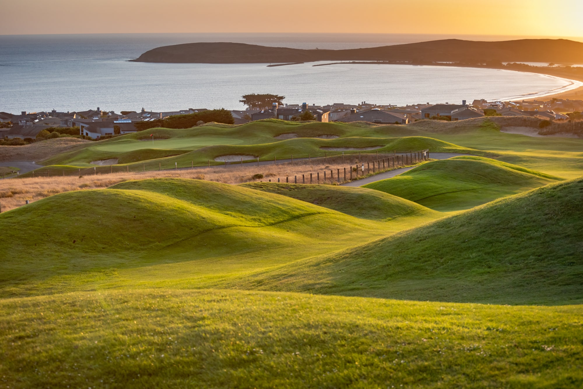 Why play golf at the links at bodega harbour bodega bay ca? (Discover its stunning coastal charm)