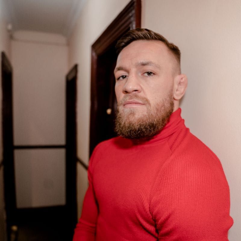 The Conor McGregor face shape mystery? We reveal the key features that define him!