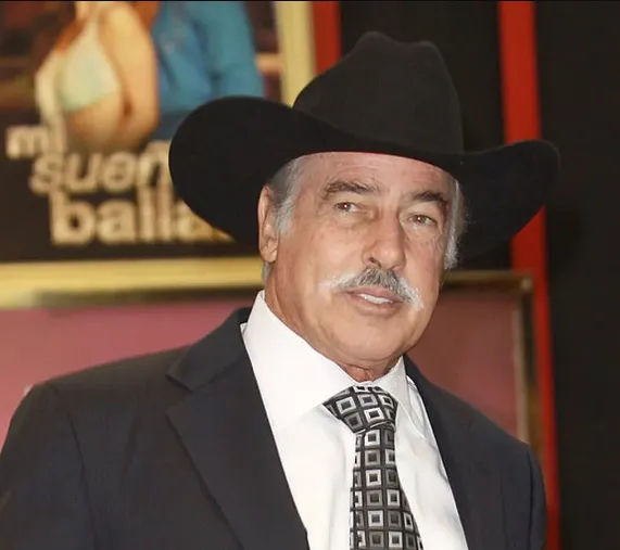 Curious about Andrés García net worth? We break down his total money and assets easily.