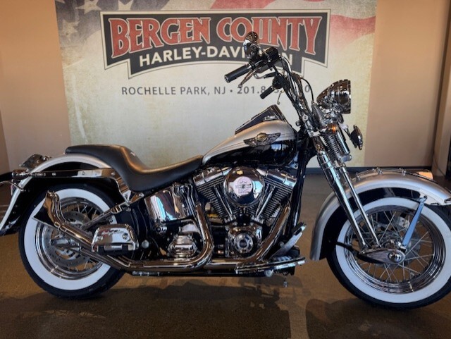 Why choose the harley 2003 anniversary edition? Discover its unique features and collector appeal.