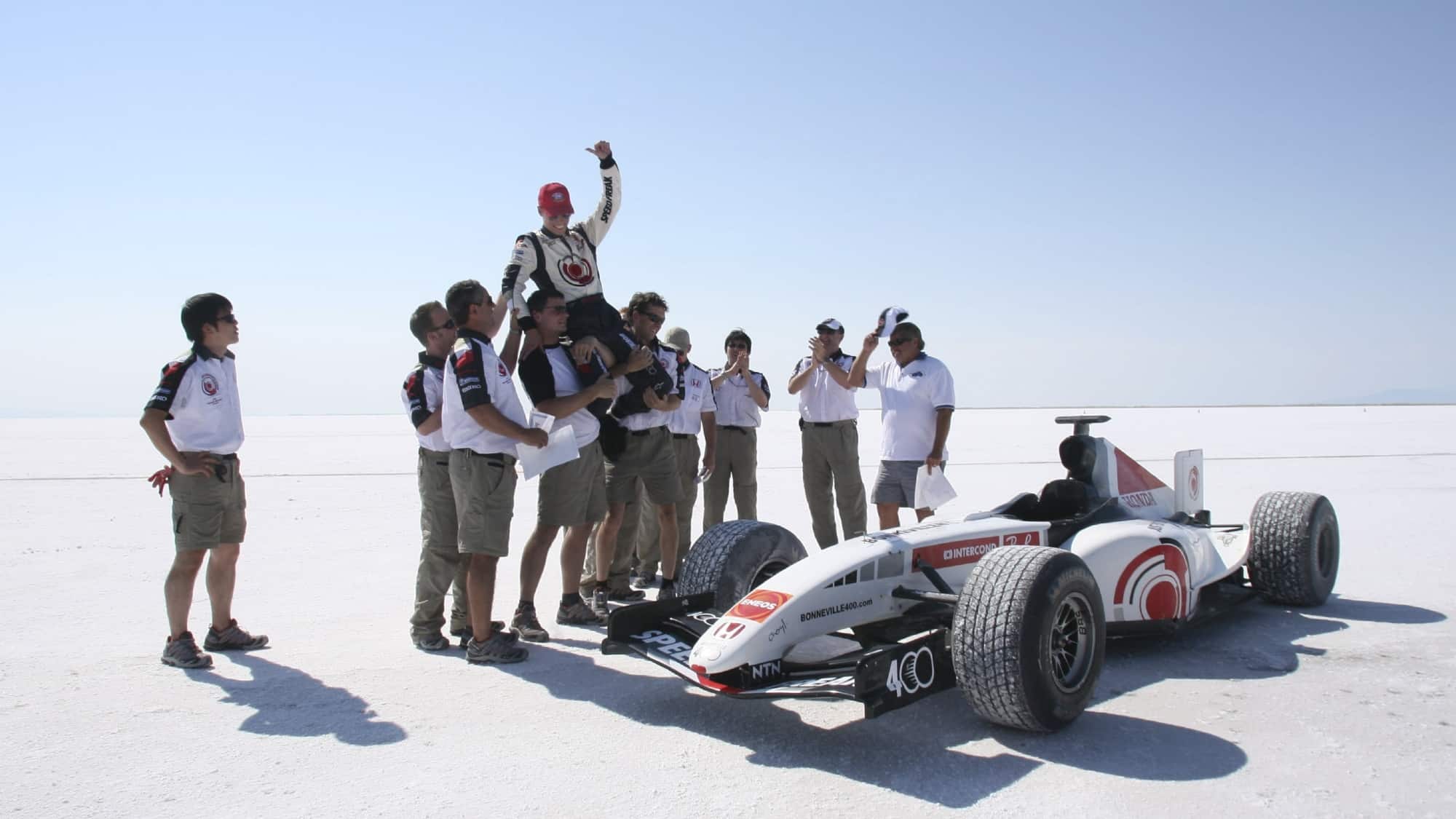 Who drove the honda ra106 in F1? Meet the famous drivers behind this racing machine!