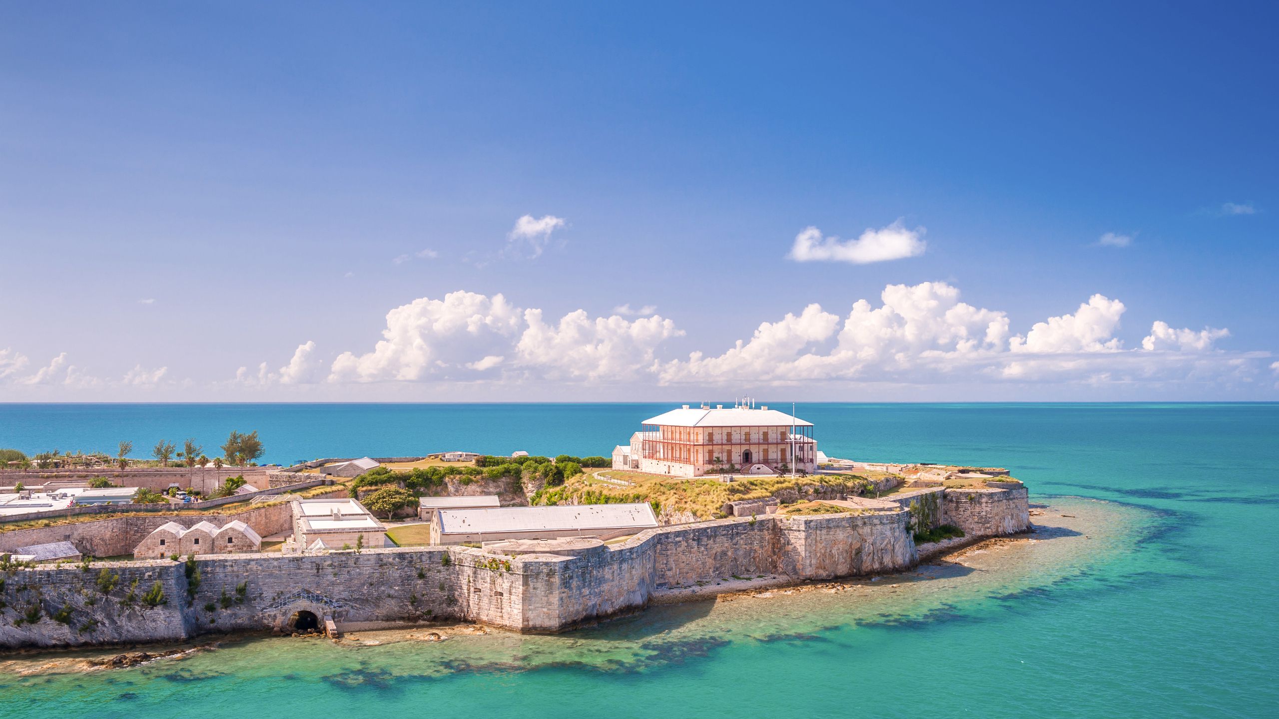 Visiting Port Royal Bermuda soon? Discover the top attractions you simply cannot miss there!