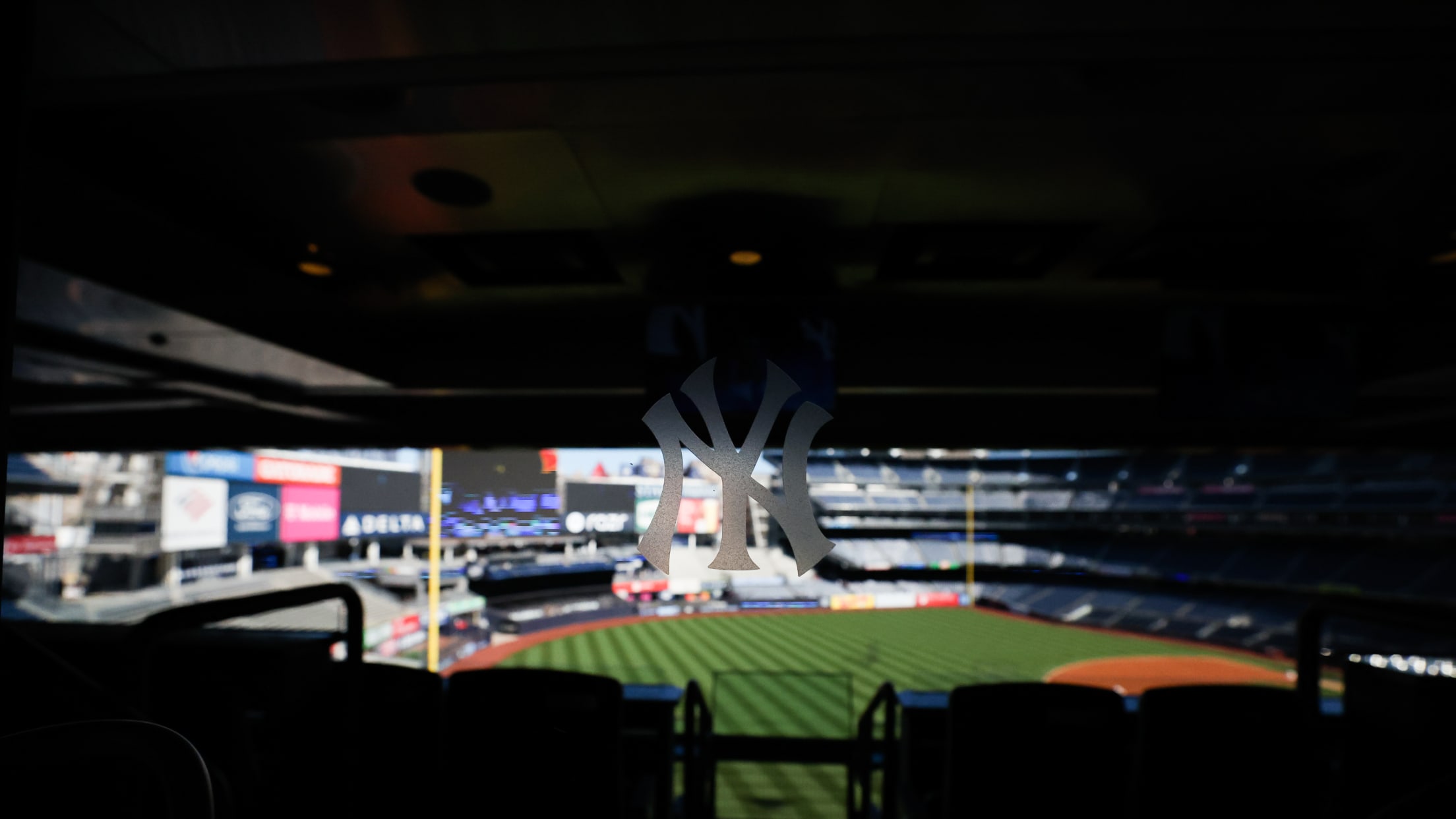 Visiting Yankee Suites soon? Use this simple guide to plan the perfect game day.