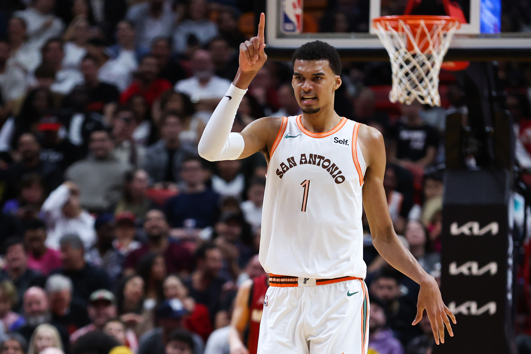 How to watch Chiesa Spurs games? (Easy steps for live streaming)