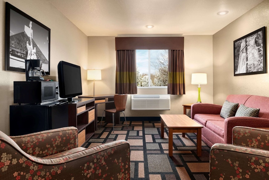 Super 8 Akron Ohio Amenities List (See Full Facilities and Comfort Details)