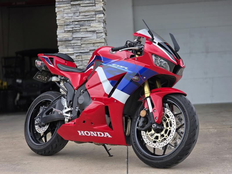 How Fast Do 600cc Bikes Go? Speed Records Uncovered Now!